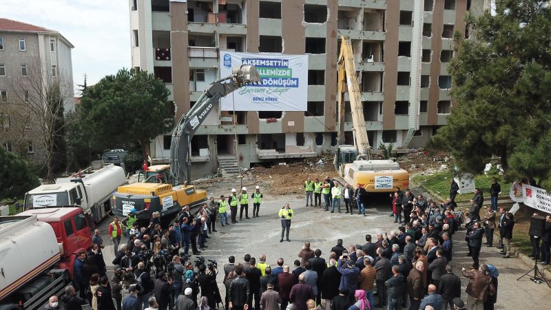 Eyüpsultan'da yerinde dönüşüm için 7 blok yıkıldı