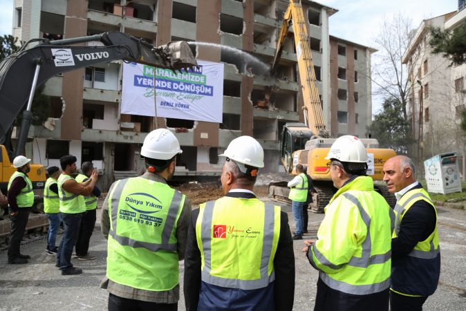 Eyüpsultan'da yerinde dönüşüm için 7 blok yıkıldı