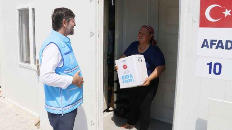 Türkiye Diyanet Vakfı Hatay’da 15 bin adet yardım kolisi dağıttı