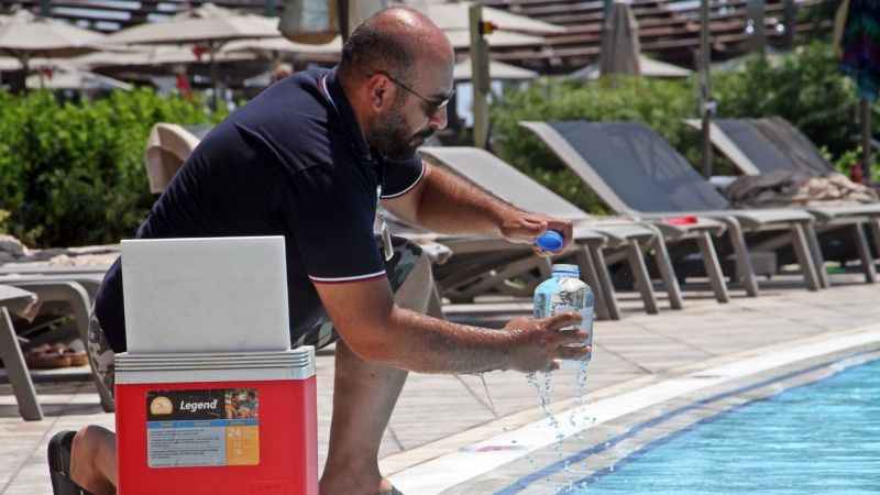 Antalya'da havuzlar denetlenip numune alınıyor
