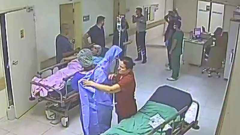 Sağlık ekibi sayesinde bebeğini deprem anında doğurdu