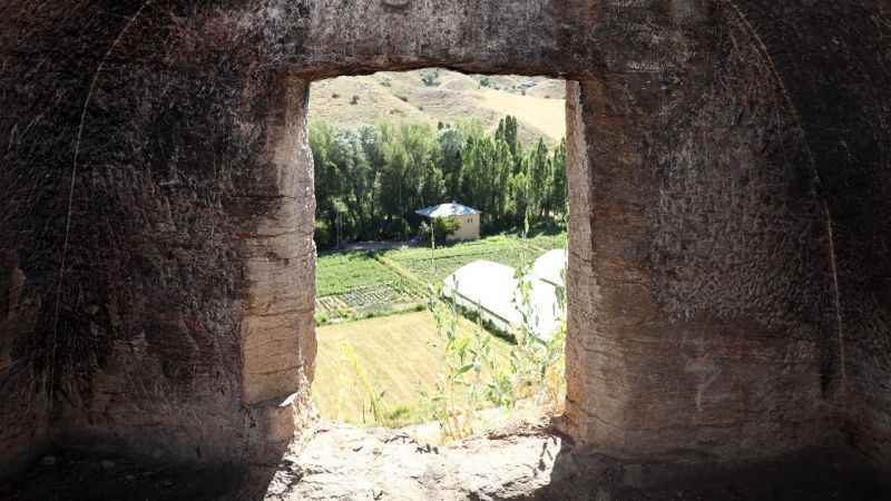 Sivas'taki gizemli oyuk merak uyandırıyor