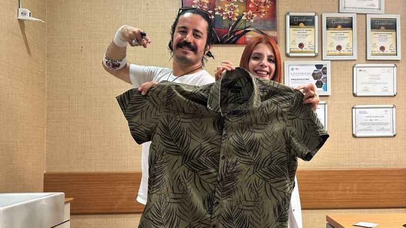  Tiyatro oyununu sergilemek için 30 günde 20 kilo verdi