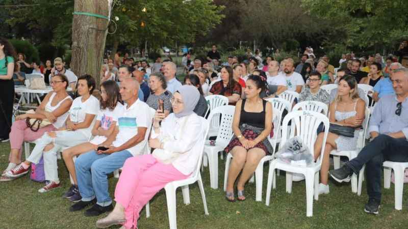 İzmit Belediyesi'nden Özkan Uğur'a müzikal anma
