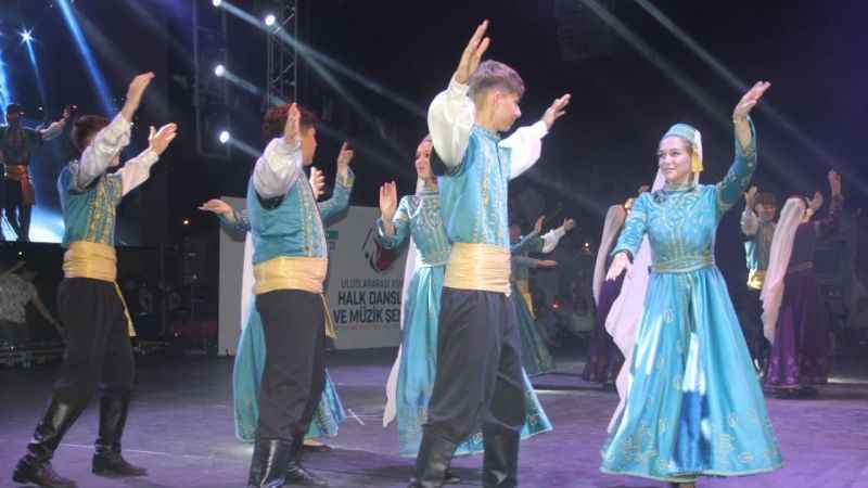 Uluslararası Atakum Halk Dansları finali
