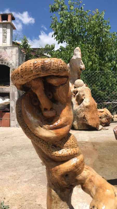 Ağaç kökleri usta ellerde sanata dönüşüyor