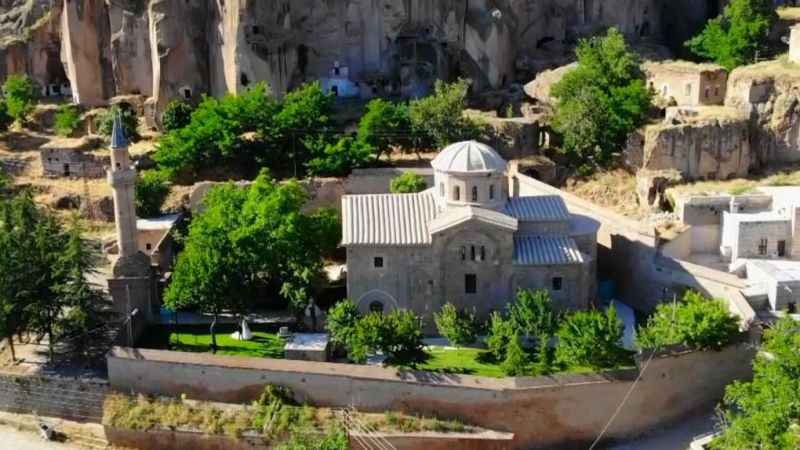 17 asırlık Kilise Camii ihtişamıyla turistleri cezbediyor