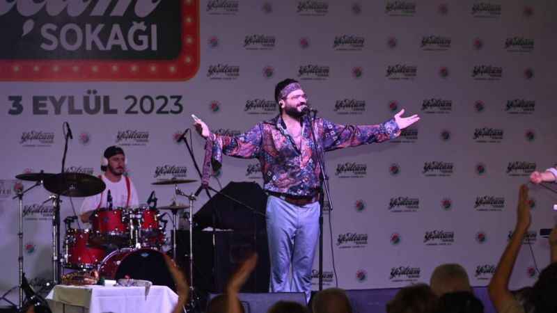 Kepez’in Nostaljik Yeşilçam Sokağı açıldı