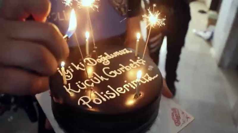 Kayseri polisinden engelli çocuğa doğum günü sürprizi
