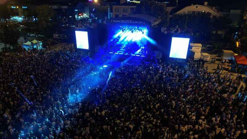 Bilal Sonses'ten muhteşem sahne