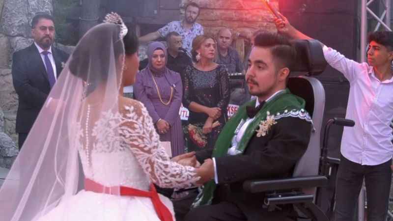 Bedensel engelli Alihan'a Filipinli gelin