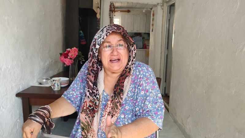 Bakıma muhtaç komşusu için gözyaşlarına boğuldu