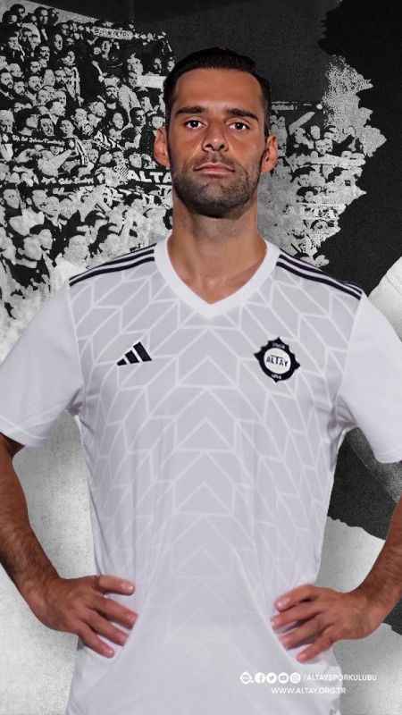 Altay, yeni sezon formalarını tanıttı