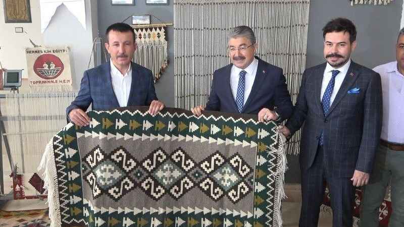 Osmaniye’de yöresel kilim dokuma sergisi