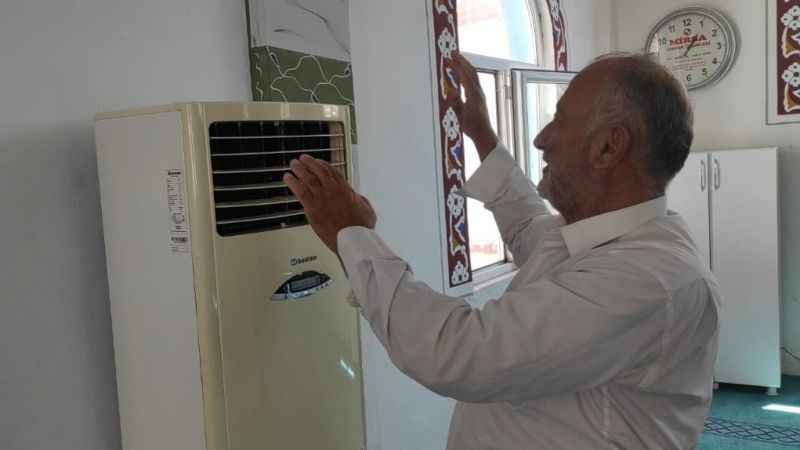 Vatandaş sıcaklarda dere yataklarına akın ediyor