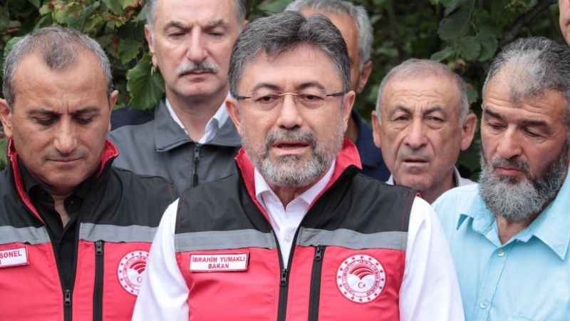 Bakan Yumaklı: "TMO silosundaki patlamada etkilenen ürün 15 bin ton"