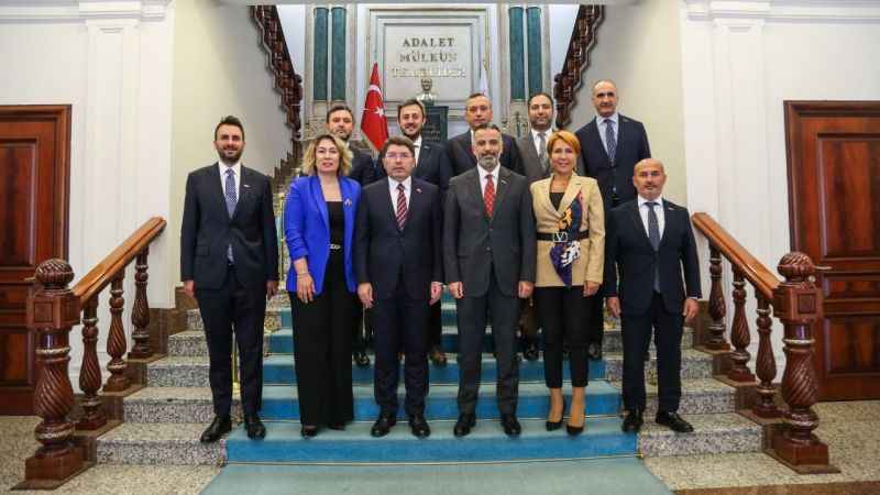 Bakan Tunç, ASKON Başkanı Aydın'ı makamında kabul etti