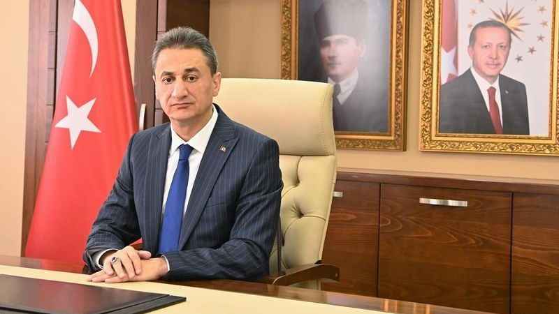 Yeni Bitlis Valisi Erol Karaömeroğlu kimdir?