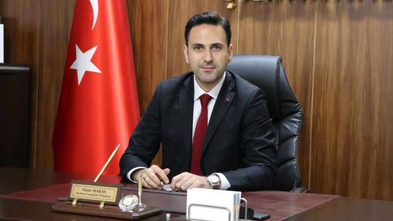 Başkan Makas: "108 yıl önce bu millet bayrağımızın ebediyen göklerde dalgalanacağını tüm cihana göstermiştir"