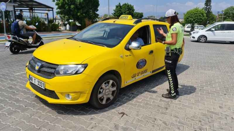 Fethiye’de ticari taksiler denetlendi