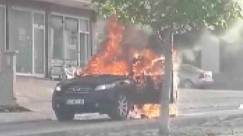 Aşırı sıcak havalarda araç yangınlarına karşı dikkat!