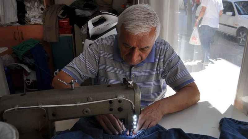 Sıcak havalar ünlü terzinin geleneğini bozdu