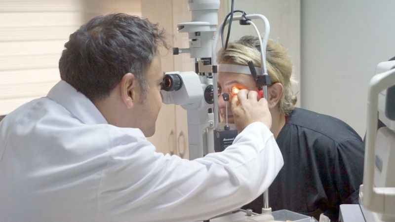 Havuzda serinlemek isterken gözlerinizden olmayın