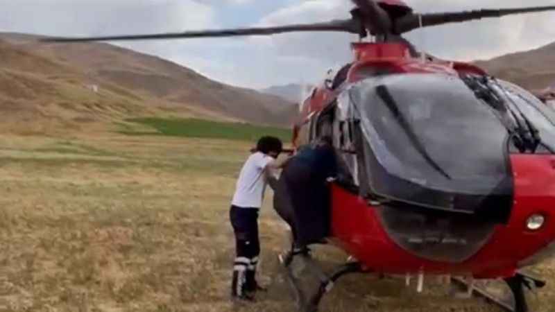 Arı soktu rahatsızlandı, imdadına helikopter yetişti 