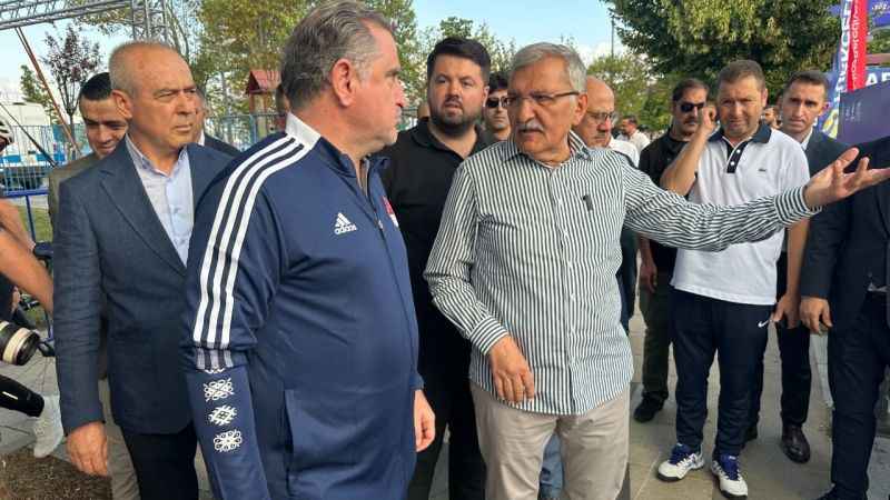 Bakan Osman Aşkın Bak: "Sporu seven bir ülke olmak istiyoruz"
