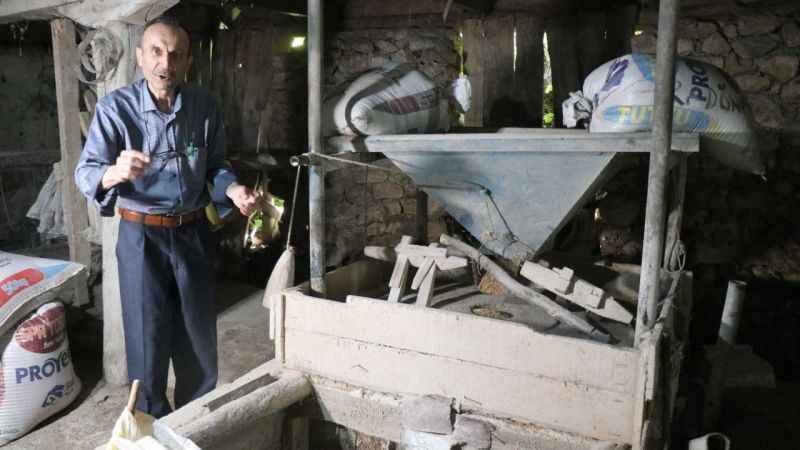 Taraklı'daki su değirmeni 4 asırdır hizmet veriyor