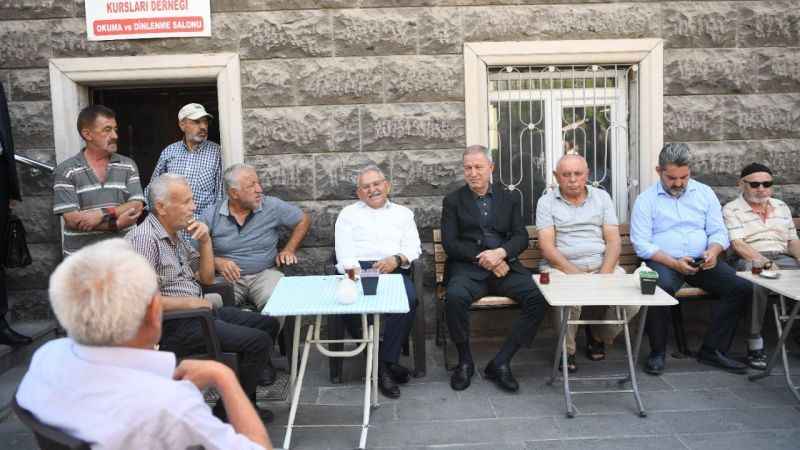 Akar ve Büyükkılıç İldem'de vatandaşlarla buluştu