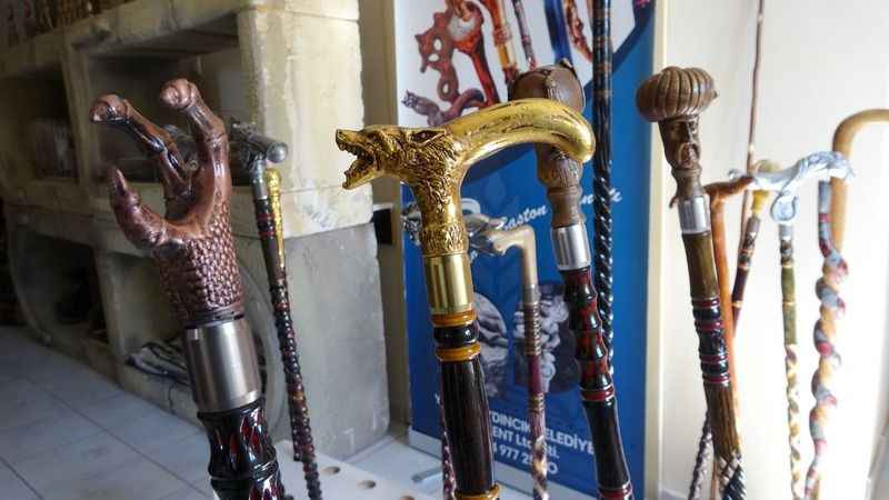 Bu bastonlar tarih ve kültür yayıyor