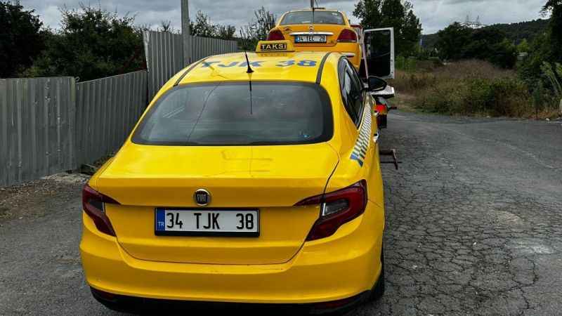 Fatih’te turist avına çıkan taksiciler yakalandı