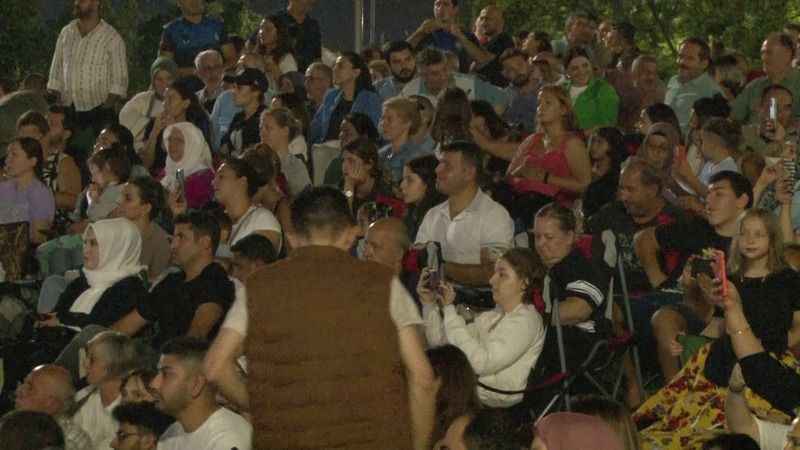 Şile Bezi Kültür ve Sanat Festivali'nde Emre Altuğ konseri