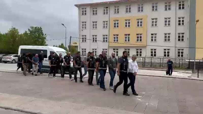 Beşiktaş Başkanı Çebi’nin fabrikasını 50 milyon dolandıran 4 kişi tutuklandı