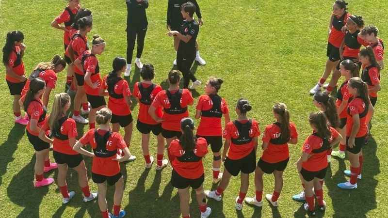 Palandöken'de U19 Kadın Milli ve U17 Kız Milli Takımı kampları sona erdi