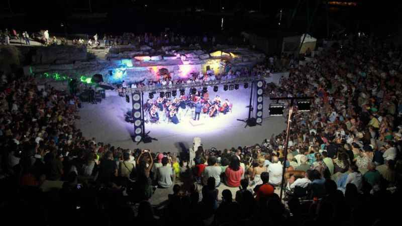 Tarihe yön veren şehirde müzik ve görsel şölen