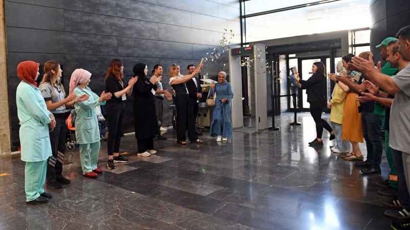 Müzeye girdi, 2 milyonuncu kişi olduğunu öğrendi