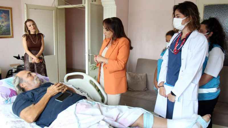 Hastaneye gelemeyene video konferansla muayene