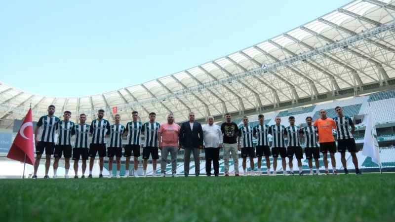 Giresunspor'dan imza şov