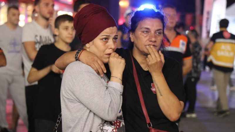 24 yıl geçti ama acı hala aynı: Gözyaşlarına hakim olamadılar