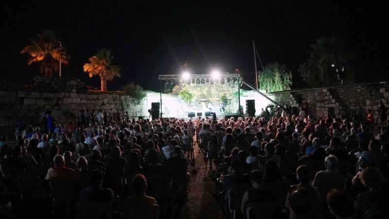 Kaleiçi Hakan Aysev’le coştu