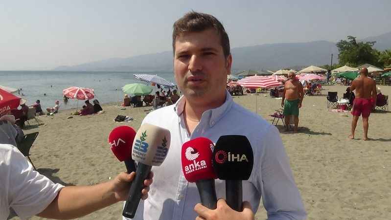 Engelli çocuk hayatında ilk kez denize girdi