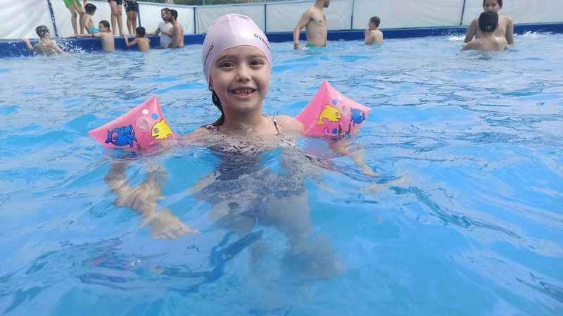 Denize gidemeyen çocuklar için portatif havuz