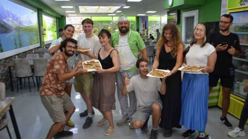 Londra’dan gelen öğrenciler Koçarlı tarihini inceledi