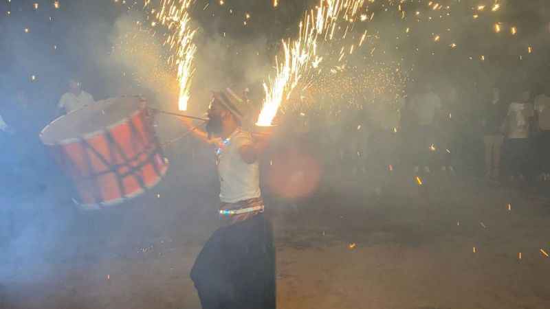 Elazığlı davulcunun yaptığı şov hayran bıraktı