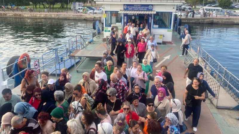 Huzurevi sakinlerine mehtap turu