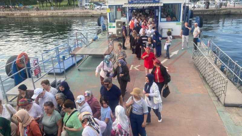 Huzurevi sakinlerine mehtap turu