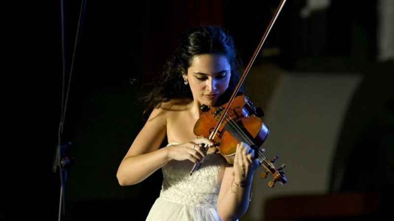 Kuşadası Kervansaray’da keman resitali