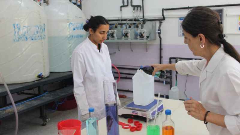 Lise öğrencileri yaz tatilinde hem öğreniyor hem üretiyor